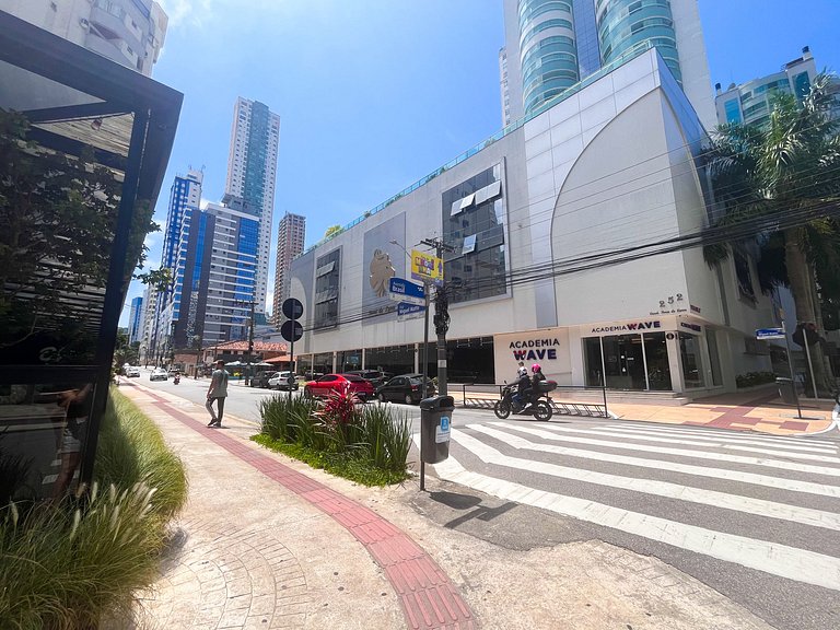 Apê Aconchegante com Vista da Roda Gigante