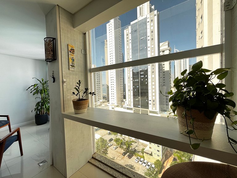 Apê Aconchegante com Vista da Roda Gigante