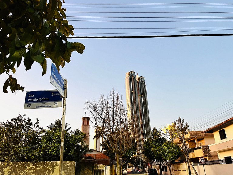 Loft Elegante & Confortável Unipraias