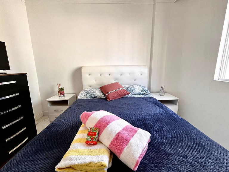 Apê Central 2 Quartos com Tv e AC Av Brasil