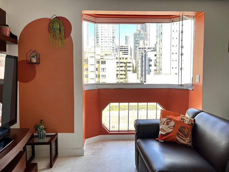 Apê Central 2 Quartos com Tv e AC Av Brasil