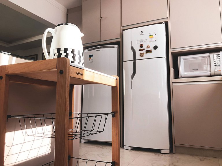 Apê Central 2 Quartos com Tv e AC Av Brasil