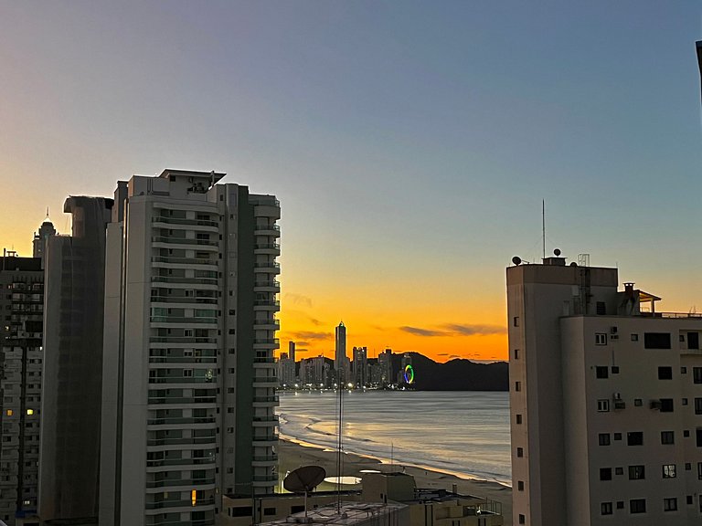 Apê Marine 3 Q + 3 Vagas & Vista para Praia
