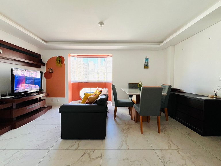 Apê Central 2 Quartos com Tv e AC Av Brasil