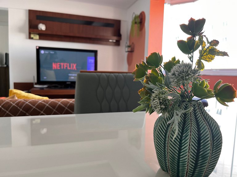 Apê Central 2 Quartos com Tv e AC Av Brasil