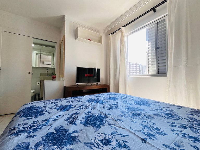 Apê Central 2 Quartos com Tv e AC Av Brasil