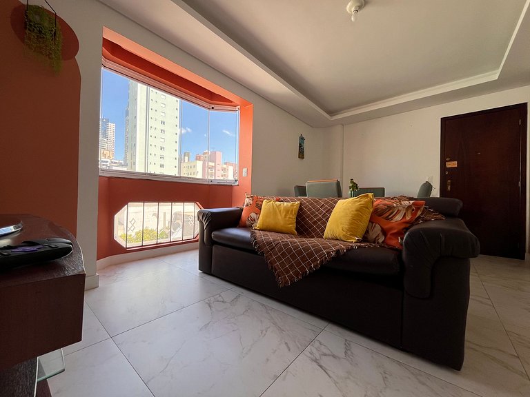 Apê Central 2 Quartos com Tv e AC Av Brasil