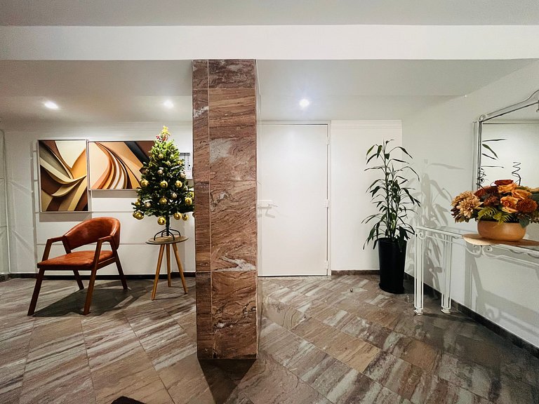 Apê Central 2 Quartos com Tv e AC Av Brasil