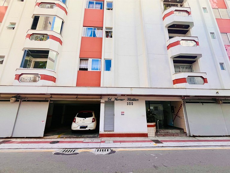 Apê Central 2 Quartos com Tv e AC Av Brasil