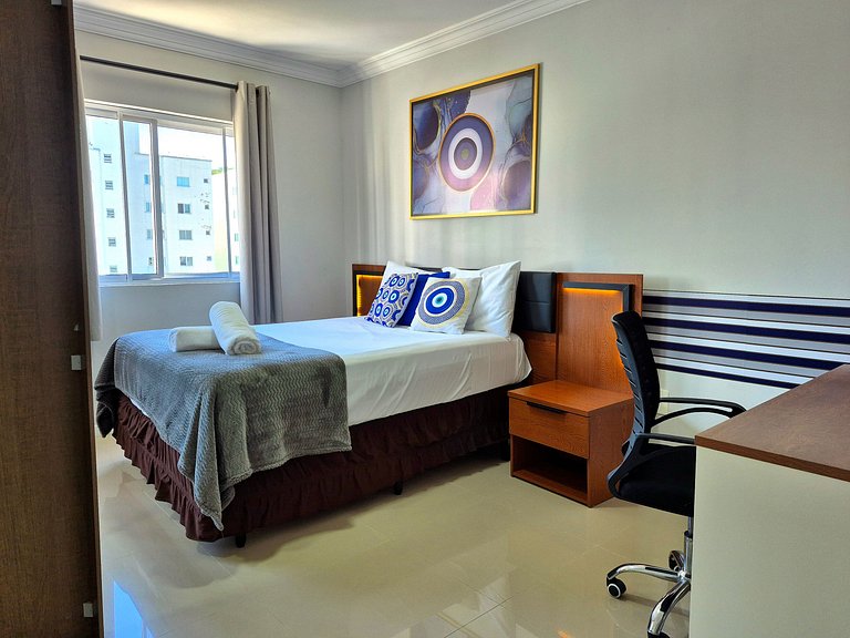 1 Quarto com Sacada & Vista para Cristo Luz - Decorado e com